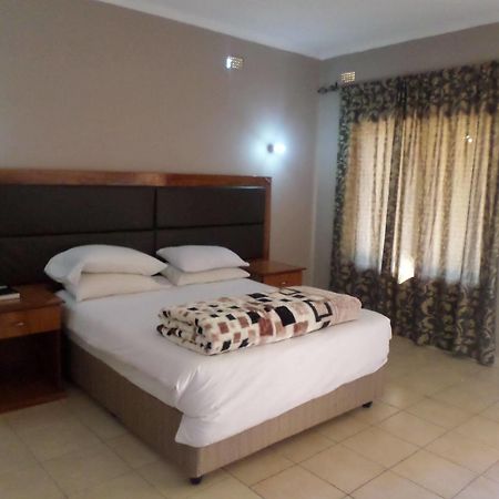 The View Lodge Victoria Falls Kültér fotó